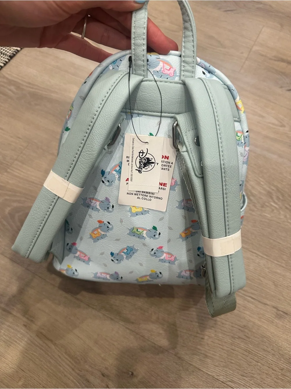 Loungefly Disney Dumbo mini backpack - Picture 3 of 7